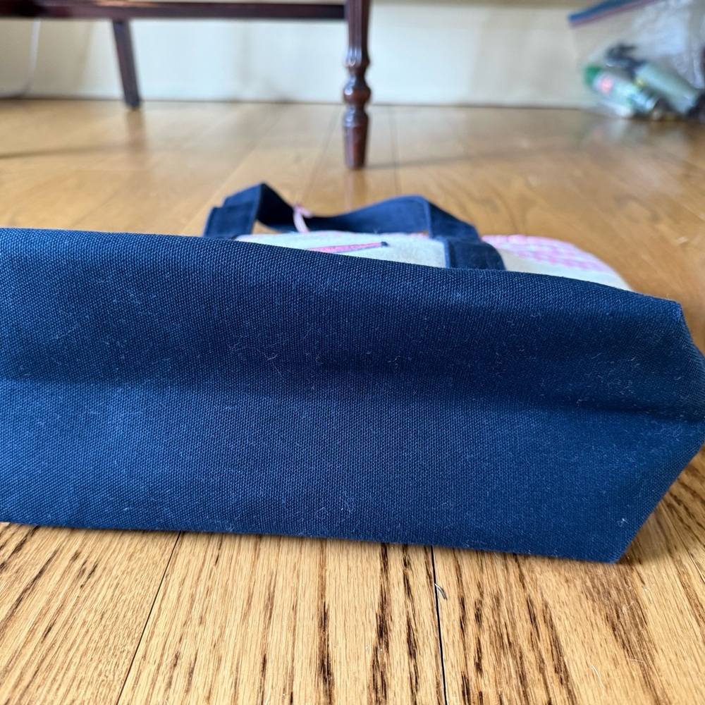 Vineyard Vines Pink Gingham & Navy Canvas Tote - Picture 4 of 4
